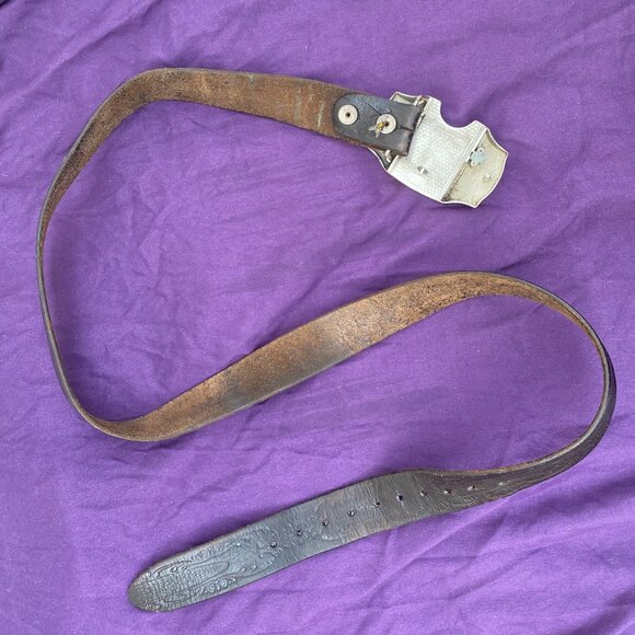 18-(VB&B) Vintage. Collectors. Carroo. Cobra. Lighter. Belt and Buckle. - Picture 9 of 15